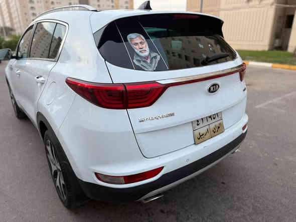 سلام عليكم 
كيا سبورتج Gt Lien موديل 2016موصفات خاصه  اعلى فئه بلسبورتج  خليجيه
  رقم اربيل 
موصفات
محرك 2400gdi
فور ويل درايف ملغي
ارباكات عدد 10
كشنات جلد بيجي 
كشنات تدفئه وتبريد 
كشنات خلفيه تدفئه
ستيرن تدفئه 
ماشيه 150حقيقي 
بصمه ابواب
هاند بريك بصمه 
شاحن لاسلكي
اناره ترحيب 
لايت زنون 
اوتو هولد 
كراسي كهرباء
شاشه اصليه 
نفكيتر 
كامره دواره اصليه 
حساس امامي خلفي 
بلاجكتور رباعي العدسه زنون ابيض 
لد نهاري زنون 
صندوك كهرباء
دركه رياضي gt
مانع نزلاق 
مانع نحدار 
3وضعيات قياده 
فول تحكم ستيرن 
كروس سرعه 
تبريد بيانو 
دمام خلفي 
حساس اطارات 
زراكات لايت
دبل لكزوز 
دشبول اسود خياط 
شفتات ستيرن 
سياره مسويله ادامه كامله 
الحجي السوك كلشي بيه 
تجي تفحص السياره عجبتك اخذه 
ماعجبتك نظيفك والله وياك 
السياره ع الفحص  ( بيه بارد باب خلف الصدر موجود بل الصور )
السعر 182 ورقه وبيه مجال حق الجيه 
للاستفسار 
***********
