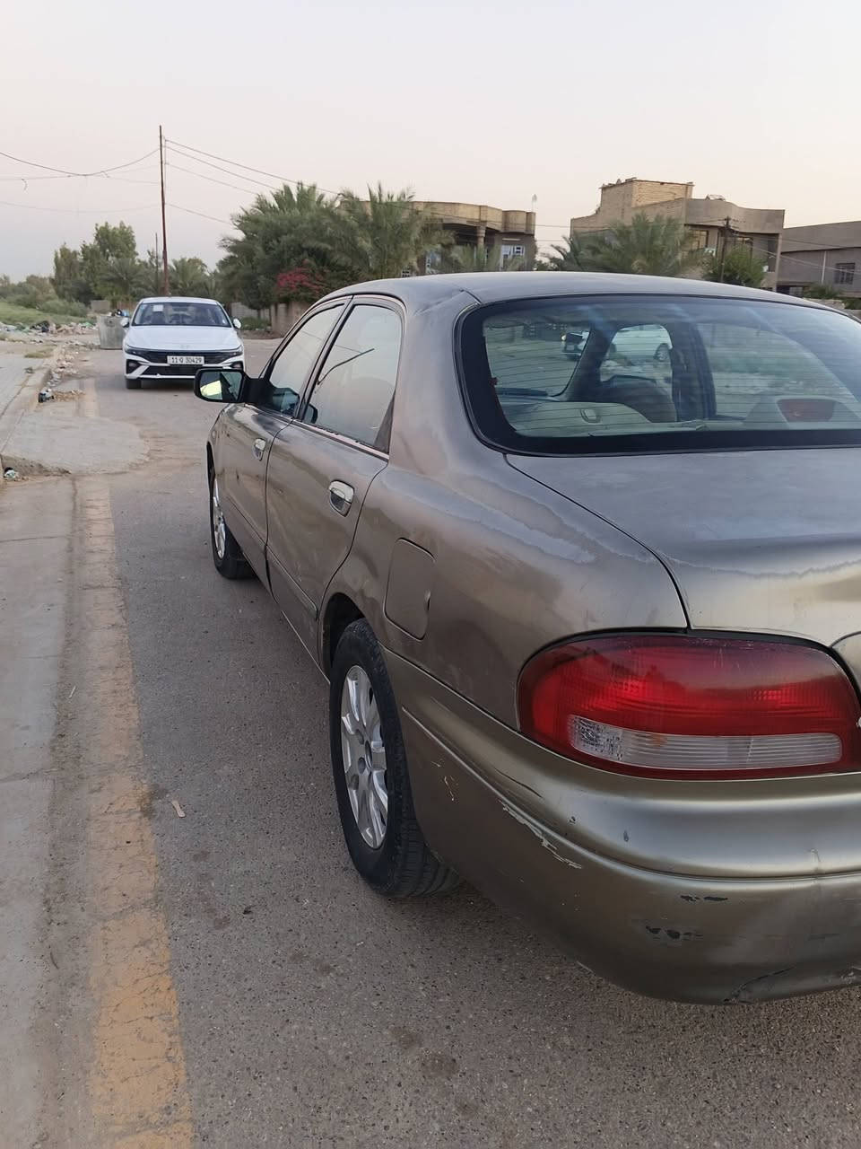 مازدا فاصوليا 1998 
محرك وگير مكفول
4 سلندر سنوية 2029
تدفئة تبريد 
كهربائيات بلاد كلها شغالة
ضرر مكفول بدون اي دواخل 
السعر 41$ وبيها مجال بسيط
العنوان بغداد
***********
