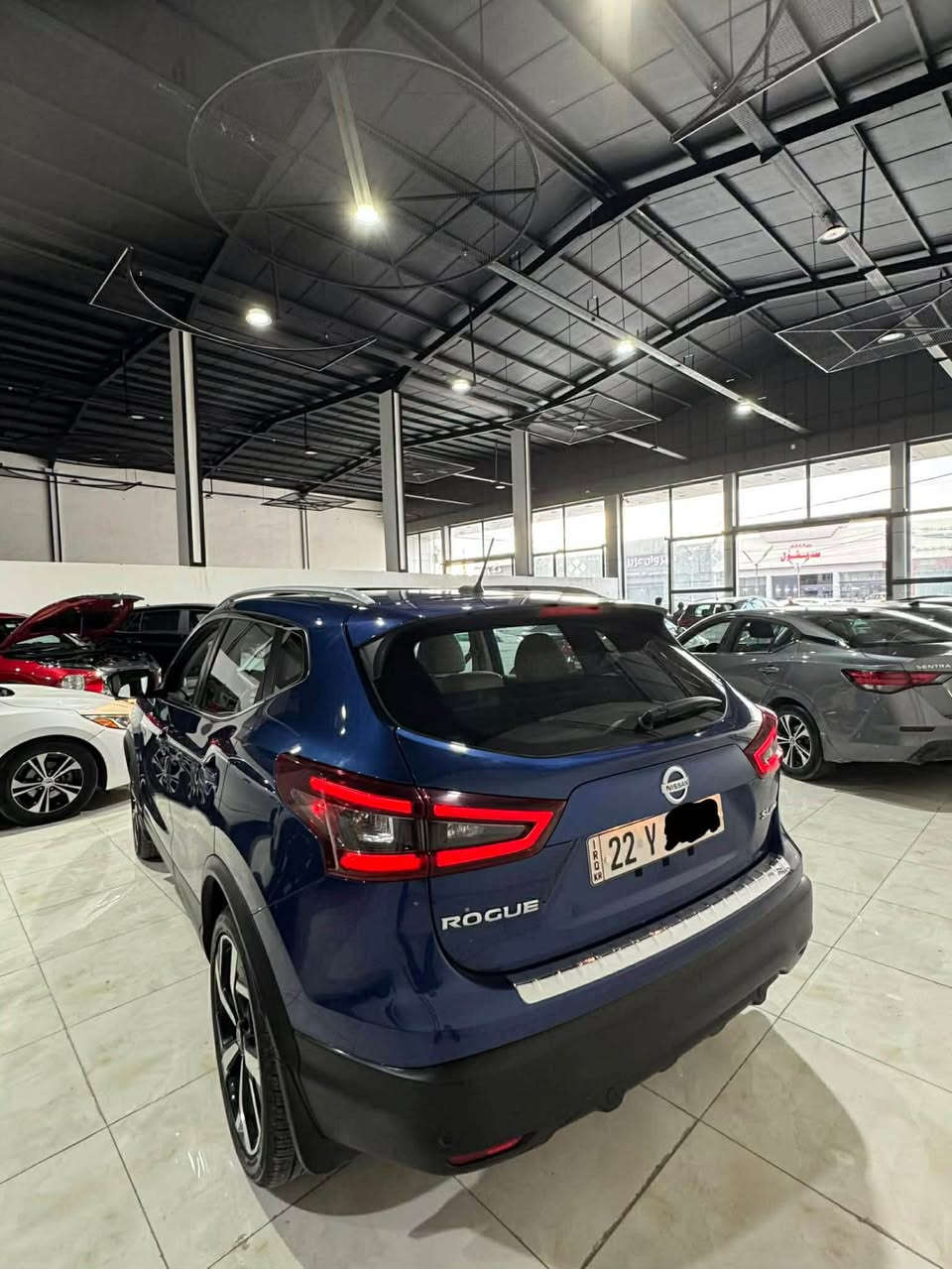 نیسان ڕۆگ (سپۆڕت)
مواسەفات: SL
مۆدیل:٢٠٢٣
سەیارەکە تەنیا بۆنیت و چاملغی بۆیاخە بێ ژۆرێ هەمووی بە شەرت.
فول فول مواسەفاتە (سلایت، بەسمە، برێک بەسمە، دەبل ئەکسل، ڕادار، کامیرە ٣٦٠ پلە، حەساس هەموو قەلبی، هەردوو کوشین گەرمی، سوکان گەرمی، ناو زەرد) سەیارەکە نمونەیە لە جوانی.

ژ.م: *********** أربيل, العراق
