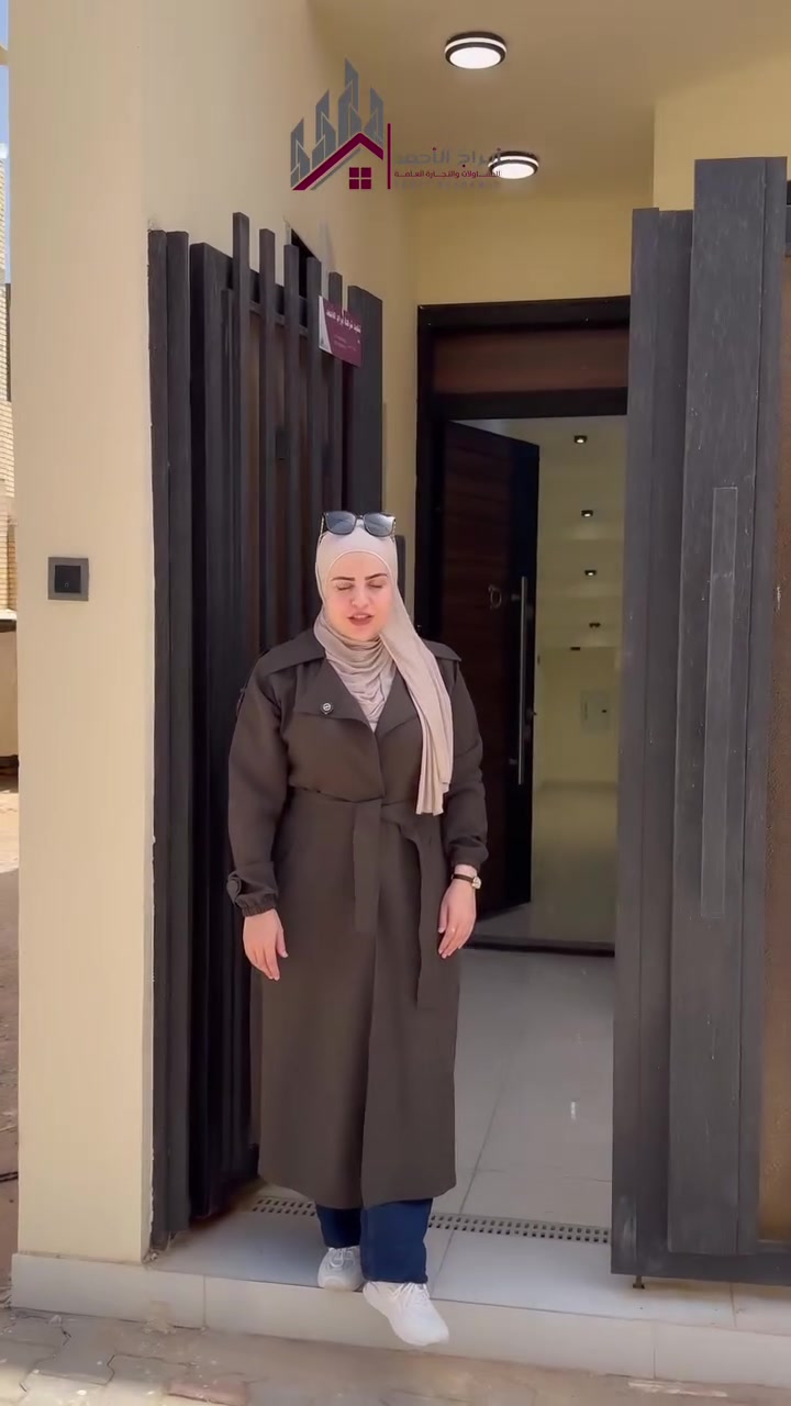تم إدراج وحدة عقارية مميزة بيع في محافظة كربلاء المقدسة - حي الميلاد 🏡

كادر شركة أبراج الأحمد مستمر بتقديم أفضل الفرص العقارية و مواقع استراتيجية تضمن لك الراحة والاستثمار الأمثل 🥇

📋 تفاصيل العقار:
• المساحة: 100 متر مربع
• التصميم: طابقين 3 غرف نوم
• المواصفات الفنية: الواجهة 5 والنزال 20
• الموقع: يتميز بأنه مقابل مجمع الدرة بفرع وكالة أزبري بإطلالة مميزة.

تم فحص سلامة البناء وجميع التوصيلات الخدمية (كهرباء، ماء، صرف صحي) بدقة، والتأكد من قانونية السند والتحويل الملكي، لضمان استقرار سكنكم وأمان استثماركم على المدى الطويل.

📞 للاستفسار أكثر:
***********

📍 العنوان :
كربلاء المقدسة - شارع السيدة زينب (ع) - مجاور فندق البارون

#اكو_هواي_بس_احنا_نختلف
.
.
#اكسبلور
#حي_الميلاد
#عقار_للبيع
#كربلاء_المقدسة
