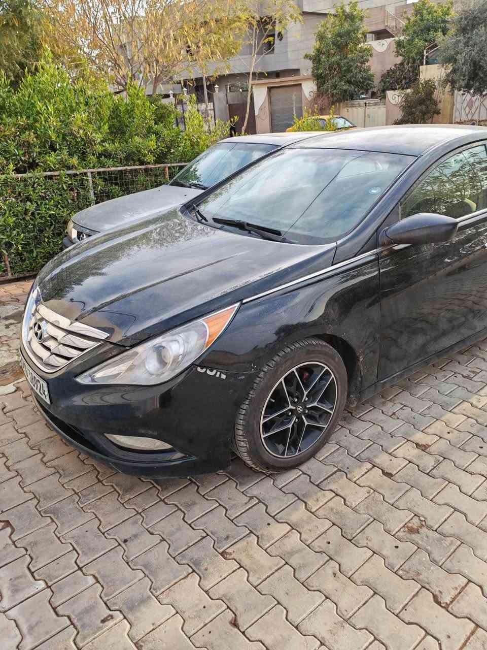 سوناتا موديل ٢٠١٣
وارد امريكي 
سياره جاهزه گير ومحرك شرط
شاشه وكامره دواخل نظيفه
سنويه جديده 
قطعه ونص صبغ 
مكان كركوك
*********** كركوك, العراق
