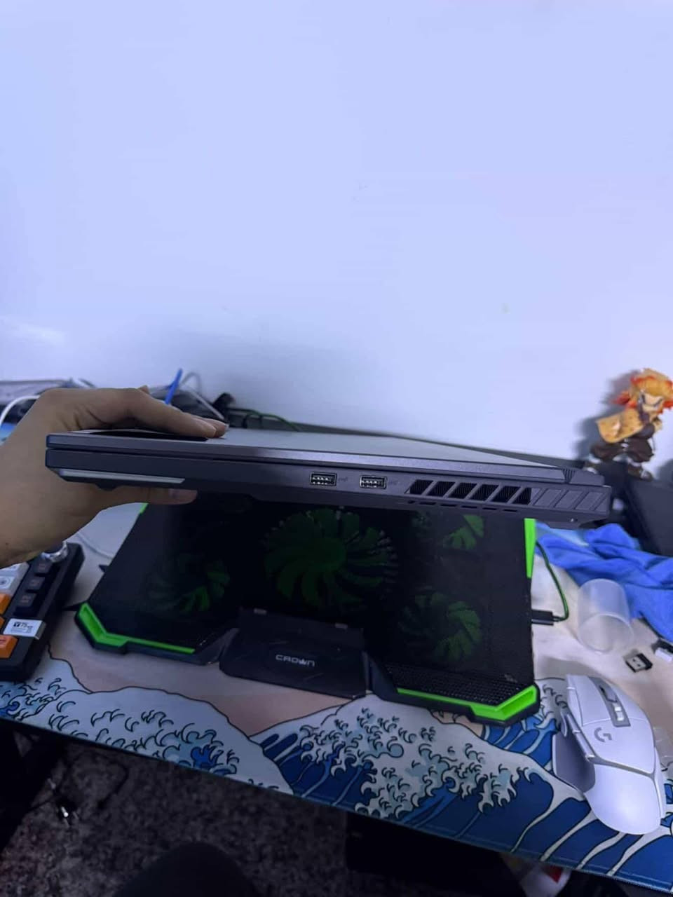للبيع وحش الكيمنك والشغل الثقيل - ASUS ROG Strix G18 (موديل 2024) 

المعالج: Intel Core i9-14900HX ).
كارت الشاشة: NVIDIA RTX 4070 8GB (بقوة 140W، يعني الأداء الماكس).
الرام: 32GB DDR5 (بسرعة 5600MHz).
التخزين: 3TB SSD (منصب عليه سامسونج 990 PRO يعني السرعة خيالية).
الشاشة: العملاقة 18 بوصة، دقة 2.5K، وبتردد 240Hz (ألوان Nebula ).
النظام: ويندوز 11 أصلي مفعّل.
الحالة: الجهاز نظيف جداً  (مثل ما موضح بالوصل، سعره الأصلي جان أكثر من 3 ملايين و150 ألف).
السعر 2،600،000 وبيه مجال للشراي الجاد
سبب البيع : اريد اشتري تجميعه
للاستفسار:
اتصال : ***********
واتساب:***********
العنوان: ميسان -العماره
