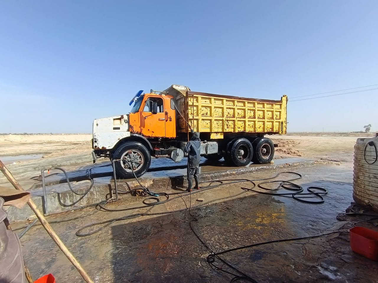 السلام عليكم
سياره فالفو للبيع بم و نوزل جديد
مكينه بيه خيط بخار
كير ٤ ب ٤ جديد
باتريات جدد سلف جديد
تايرات نص عمر
شاصي غير مكفول
ونج جديد
موديل ٨٢
راعيهة ما اندله
سياره جاهزة للعمل
السعر ب ٨ و بيهة مجال
***********
