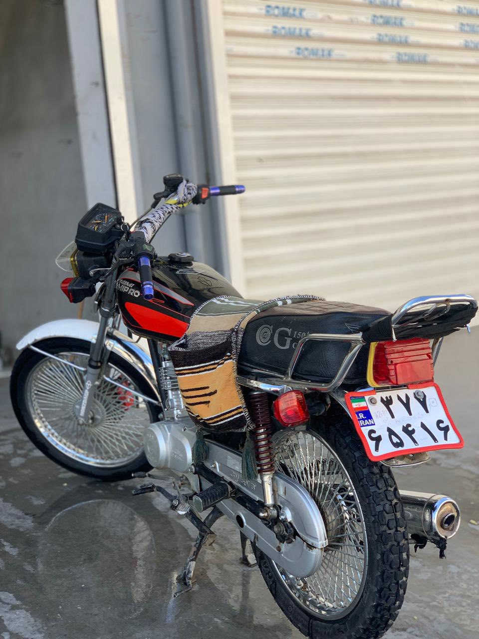 سلام عليكم دراجه للبيع نامي برو محسن موديل ٢٠٢٣ اي نقص مابي دراجه حلوه ونضيفه سعر ٥٢٥بي مجال رقم ***********
