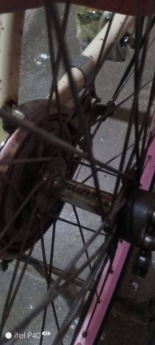 سلام عليكم بايسكل للبيع بناتي  نضافه 95 من 100  . السعر ٣٥  الف وبي مجال شراي يتصل على هذه الرقم ‏‪***********‬‏
