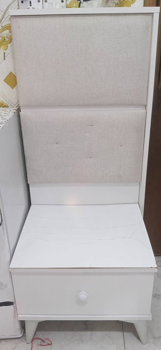 غرفة نوم للبيع تركيه 5 قطع 
السعر 350 العنوان بغداد حي العدل
متواجد ***********
***********
ثلاچه صغيره للبيع سعر 50
