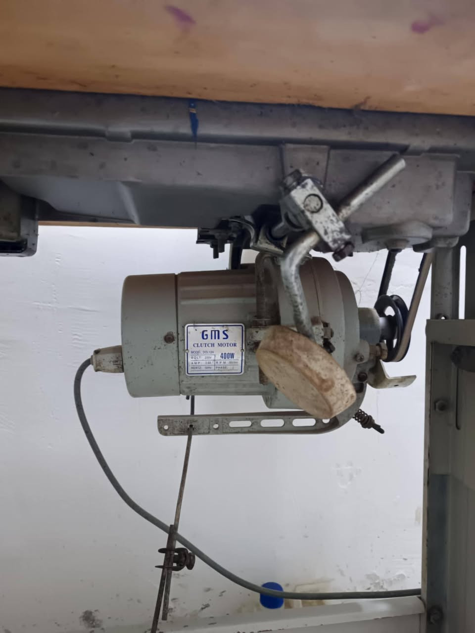 للبيع مكينه جمسي باب اول سعرها 200 وبيها مجال بسيط العنوان كوت للاستفسار ***********
