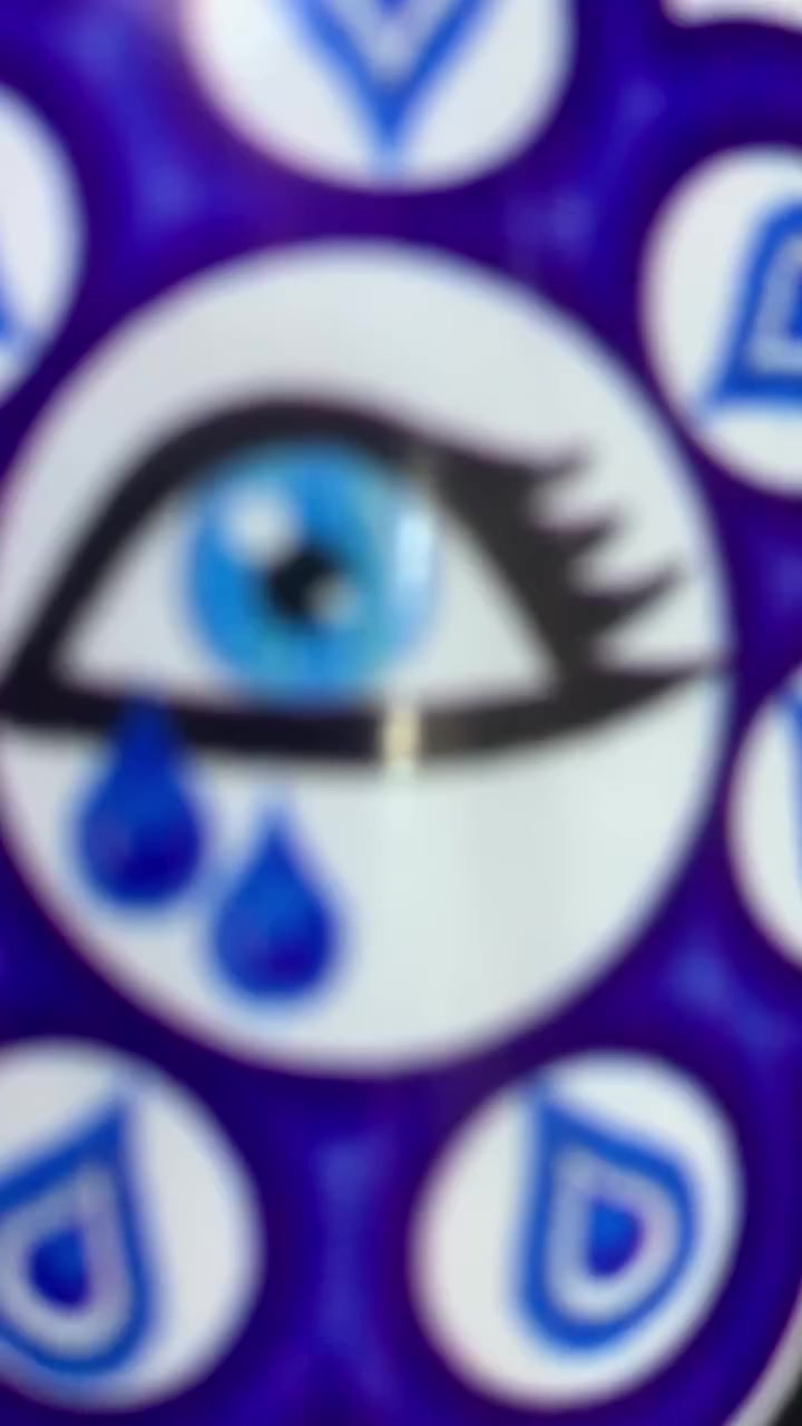 السلام عليكم 
ماكس مضلع حديث نوزل شاشه إلكتروني مكينه وكفر بلادي السعر ٧٠٠ وبيها مجال ***********
