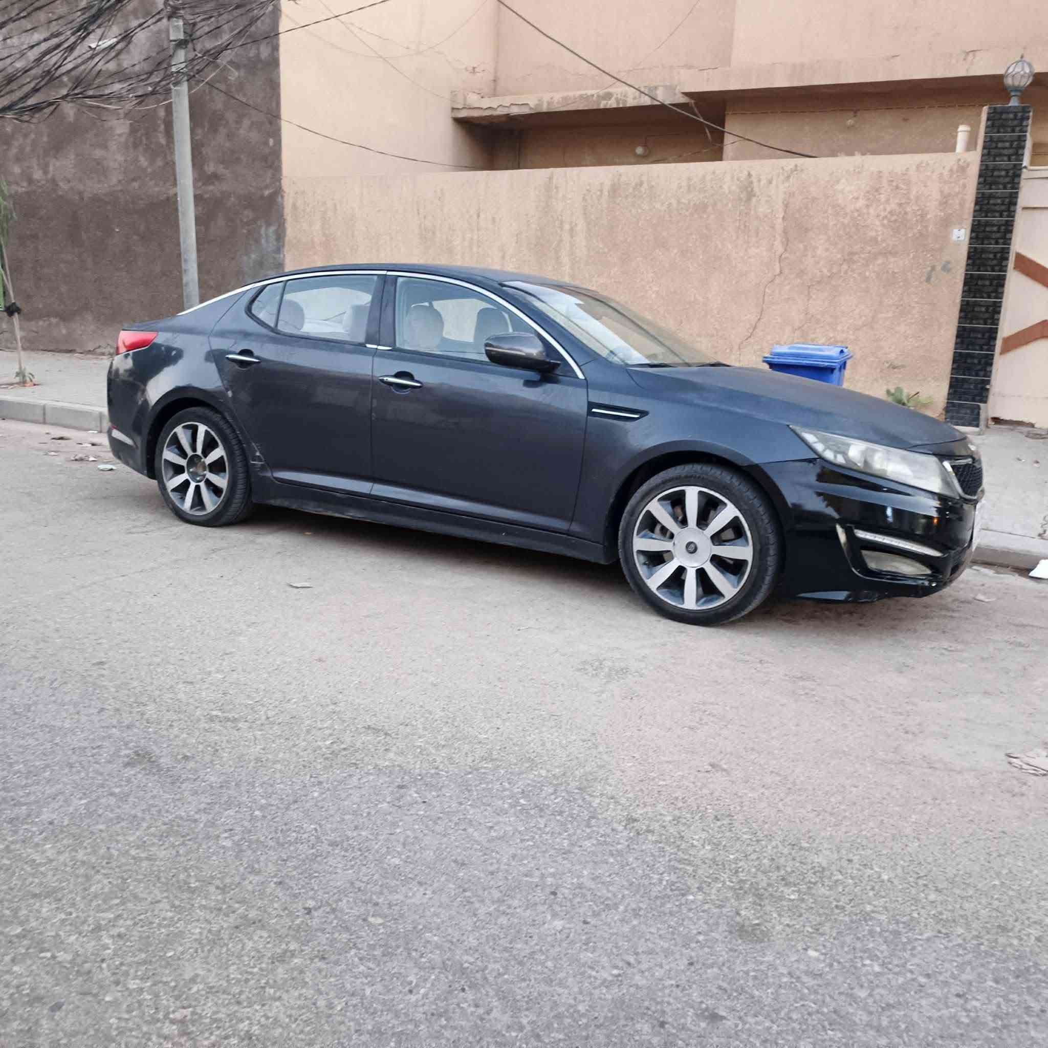 اوبتما ٢٠١١ لون نفطي
مكينه ٢٤٠٠ 
تبريد قطعتين تبريد بيانو ثلج
4بصمه 
تحكم بالسترين 
مثبت سرعه
ادامة لمنضومه البنزين
حدادية تمام 
السيارة بيها جراد مثل ما موضح بالصور
مكفولة من الصبغ 
رقم اربيل تريد تحويل تريد وكالة 
سعرها 90 وبيها مجال للشراي 
*********** للتواصل بي واتساب
