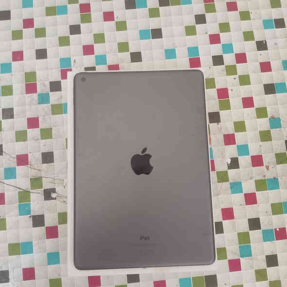 ايباد 9 مكفول كفالة عامة صار قليل من شتريتة مكاني شهربان العبارة السعر 300 ***********
