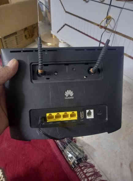 راوتر هواوي كات ٦ جوكر اسيه واثير كورك  B525   4G//5G  كامل هوه انتينا هوائية شاحنه سعر ٣٠  وتساب ***********

