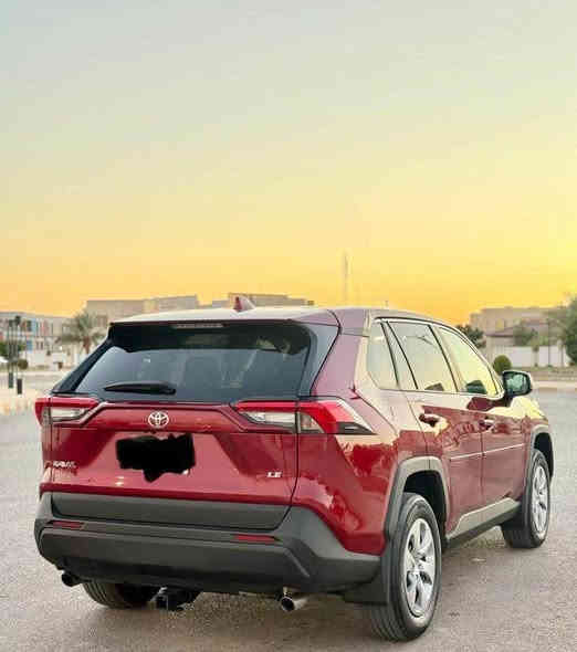 السلام عليكم للبيع نقد فقط بدون مراوس
تويوتا راف فور Rav4 
السعر 215 ورقة وبيها مجال
رقم سليمانية ترقيم جديد
الموديل  :2023  وارد امريكي دخول جديد
صبغ قطعة وحدة باب + وشوية تعديل بارد بالجاملغ الامامي السيارة بدون ايرباك 
.
الموصفات :
* اللون : ماروني 
* عدد المقاعد :  5 راكب
* المحرك :  2500 بانزين
* الرقم : شمالي ترقيم جديد 
عداد السيارة : 24 الف
* دفع  ثنائي تو ويل
* ثلاث وضعيات قيادة
* قيادة ذاتية عند المنعطفات
* رادار امامي مانع تصادم
* تحذير الخروج عن المسار
* نظام التوقف الآلي
* تحذير النقاط العمياء
* نظام تحذير عند المنعطفات
* مرايا تعتيم ذاتي
* شاشة لمس كبيرة تدعم اندرويد اوتو وابل كار بلي
* نظام الخرائط   GPS
* المصابيح الأمامية زنون
* كشافات ضباب
* دخول ذكي
* بصمة ابواب للدخول الذكي
* مقعد السائق كهرباء
* مكيف خلفي
* بلوتوث
* محدد السرعة التفاعلي
نظام التشغيل والاطفاء الذاتي
نظام البريك الذاتي
.
عنوان السيارة صلاح الدين تكريت
*********** أربيل
