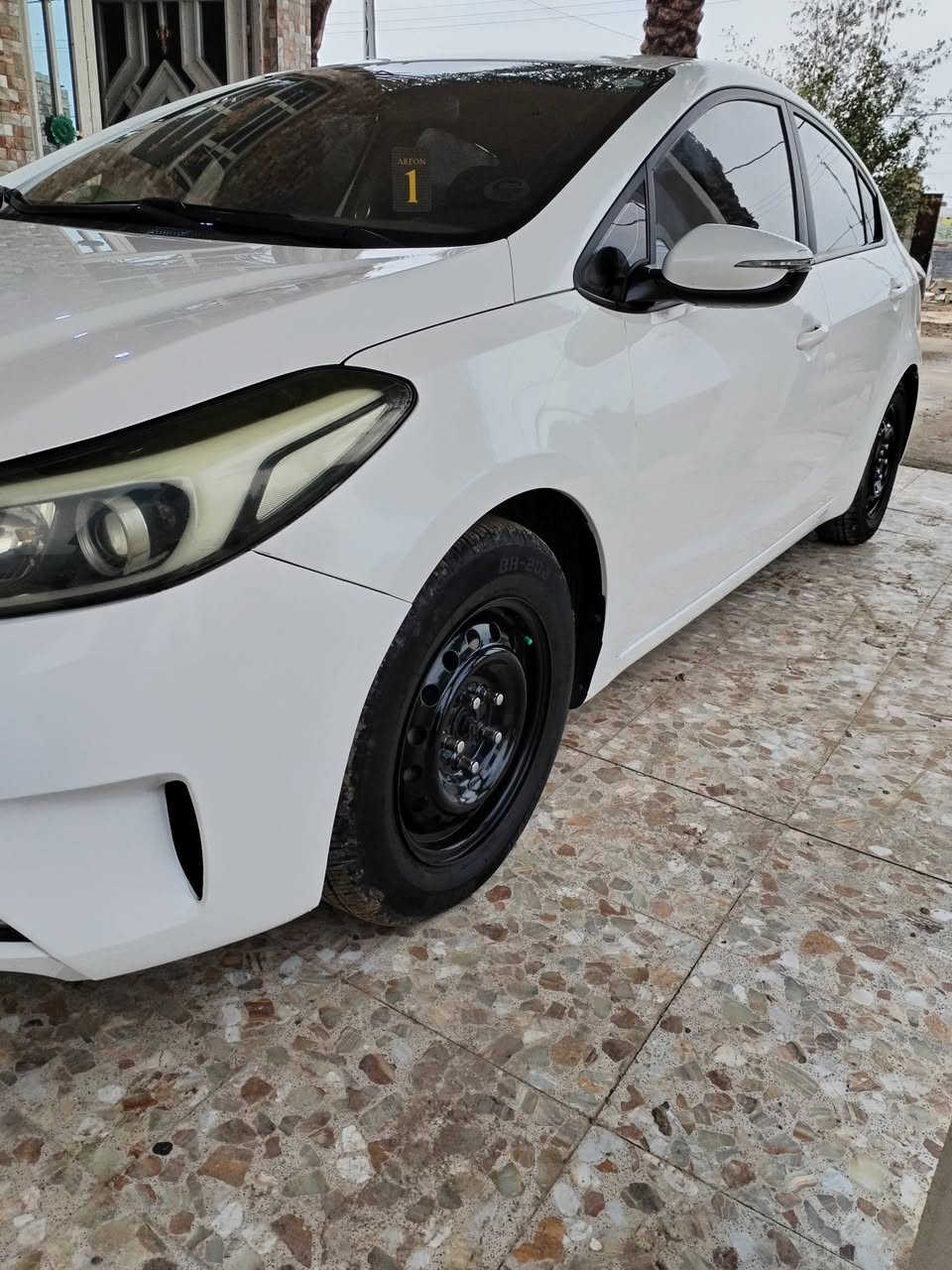 سلام عليكم سيراتو موديل 2017 خليجي رقم أربيل تحويل وكاله مكينه 1600 دوش مكفول لا تنقيص لا تبخير سياره مكفوله كفاله عامه فقط شخط بل باب سياره جديده ماشيه 160 الف السعر 128بيه مجال جدن بصيط العنوان واسط الشحيميه تصال ***********
