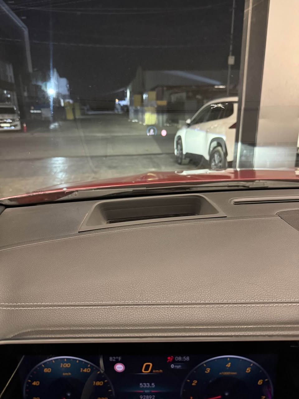 GLA 250 2021 AMG 4Matic Full 🔥☄️
موديل :2021
ماشي : 55 میل 
فول ١/١ رادار جانبي خلفي شاشه كاميرا ٣٦٠
سقف بانوراما كشنات خزن ميموري سياحي هم كهرباي  داخل ليد اصلي شاشه جبير كيج اليكترون ماوس فول داتاشو 4  کامیرات موصفات ماكو اكثر AMG  بيلادي حادث فقط حافه امايه بدون اي دواخل .
سياره جديده صدر گير محرك تبريد محرك سياره 
رقم شاصي: W1N4N4HB3MJ171043
سياره رقم جديد هه زه جديد سنويه جديد
سياره بسمي تريد وكاله تحويل نفسي يوم
مكان سياره اربيل .
سعر:245🔥🔥.
رقم هاتف ☎️ *********** whats app أربيل, العراق
