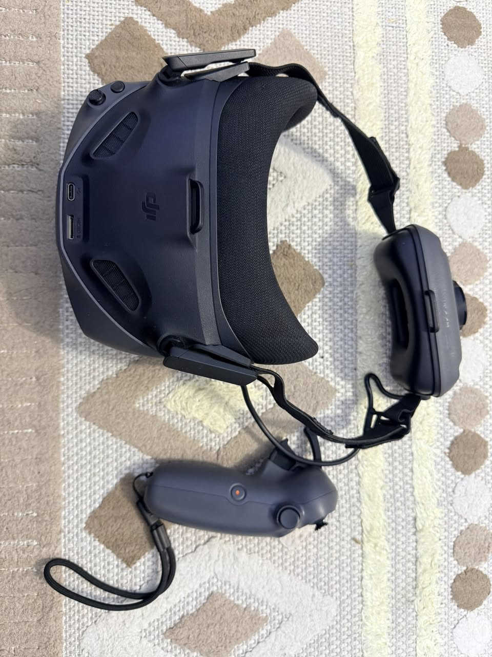 DJI goggles N3
مستخدم نظافة ٩٩٪؜
٤٧٥ الف 
تربط مع 
افاتا ٢
نيو ١
نيو ٢


**إذا كنت صاحب هذا الإعلان وتريد حذفه لأي سبب، رجاءا أرسل رسالة إلى الدعم الفني**