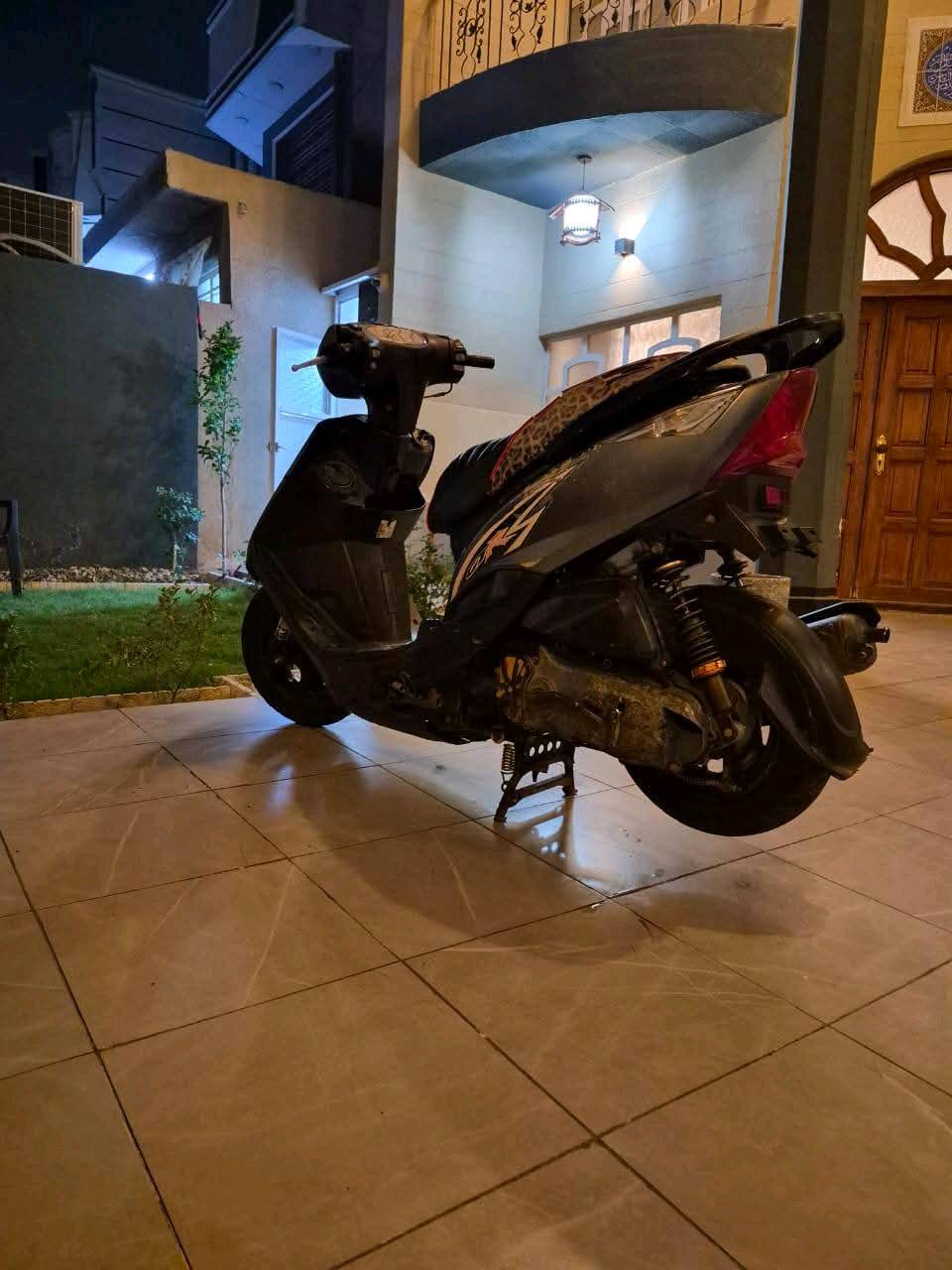 للبيع نقصها فج بريك وعنبار دراجه كلشي بيها شغال سعرها 450الف وبيها مجال شويه مكاني محموديه 