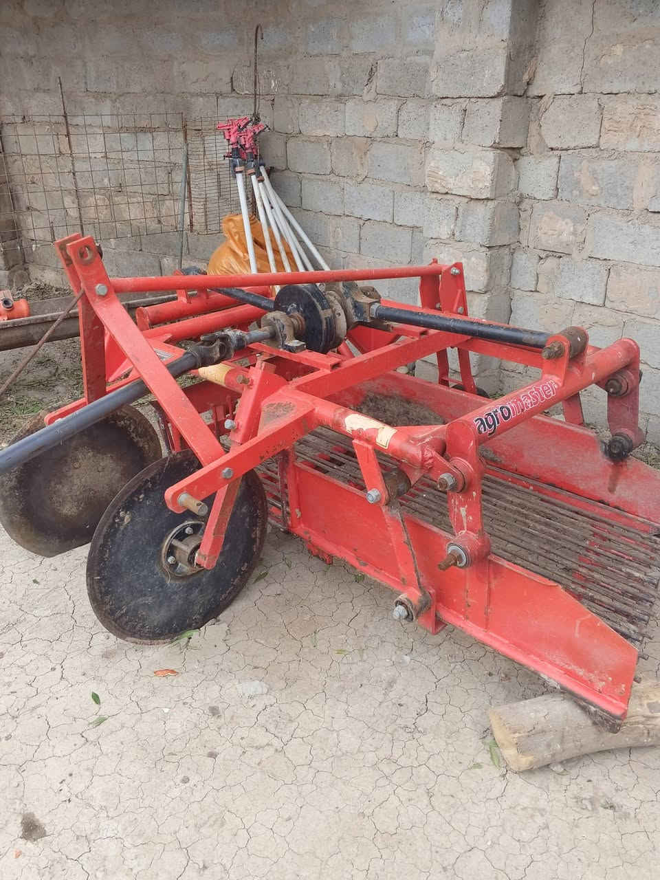 قالعه تركيه للبيع موديل ٢٠١٥ نظيفه جدا لمعرفه التفاصيل الاتصال على الرقم ***********
