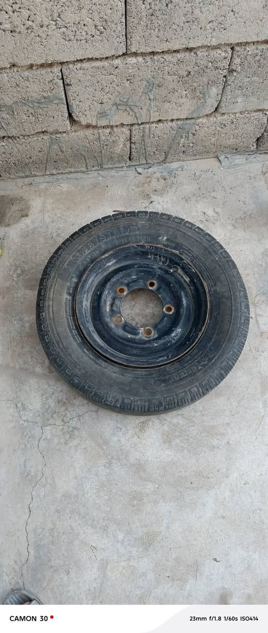 تايره مال ستوته بعير خمسه ستد للبيع السعر15 ***********
