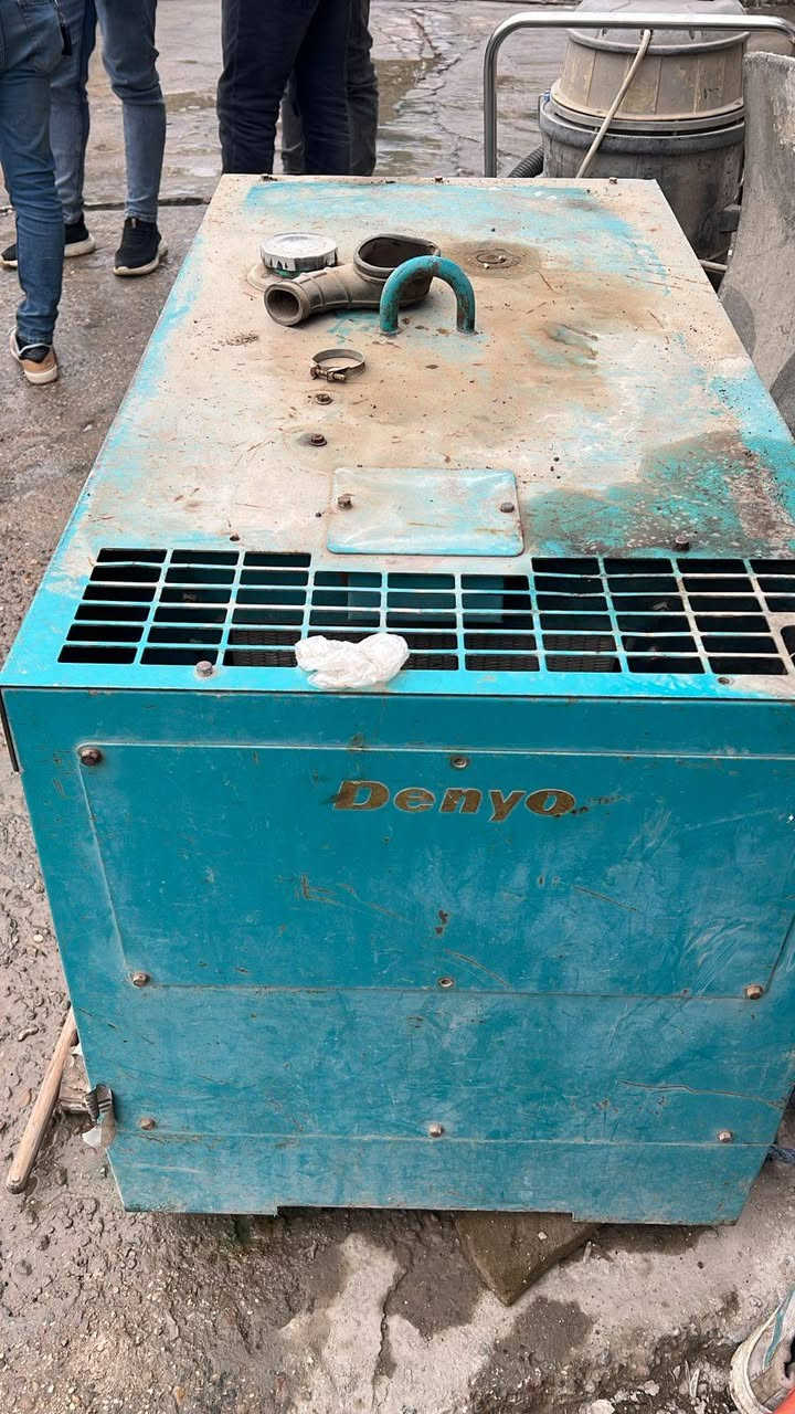 سلام عليكم مولدات اثنين للبيع شغالات
البيضة مسيوبيشي ثلاثة بستم 5كي في
الخضرة  كابوتا 2 بستم 5 كي في 
سعرهن اثنينهن 20 ورقة
المكان بابل السياحي
موبايل***********
