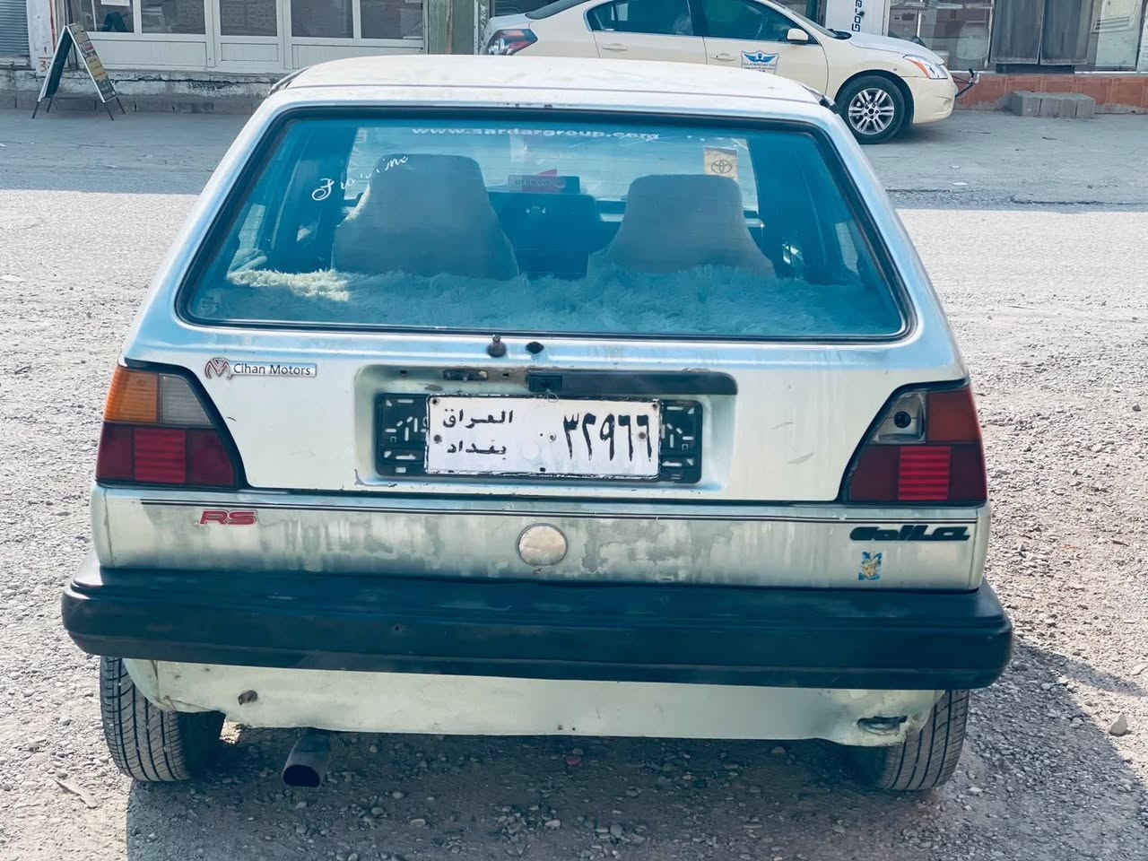 بابەت ڕیکلام 
***********
گۆڵف 
مەکینەی جیتا
مەکینەی یەک تۆز بوخاری هەیە
6گێڕ
ئاڕمی پلاستیکی سلێمانی
سەنەوی 
4تایەی تازە
دەعم و لێدراوی نیە
ماڵی دۆستە
کارەبای هەموی ئیش ئەکات
گەرمی ئیش ئەکات
*********** السليمانية, العراق
