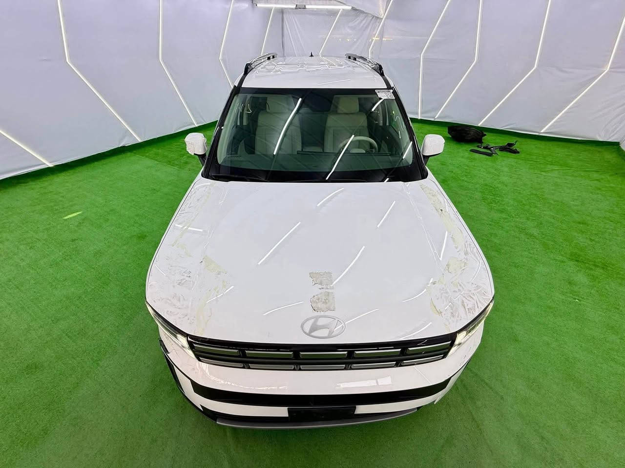 🧿🧿🧿 يرجى قراءة الاعلان بشكل كامل 🧿🧿🧿
HYUNDAI ..  SANTA FE .. 2024 .. SEL 

                  👈🏻👈🏻👈🏻 هونداي  / سنتافي  👉🏻👉🏻👉🏻 

   👈🏻 السيارة موجودة في الاردن المنطقة الحرة 👉🏻 

     ♦️ رقم الشاصي موجود من ضمن التصوير ♦️ 
 
سعة المحرك:-  2.5  تيربو  ( TURBO ) 
المسافة المقطوعه :- 24586 mi   
اللون :- ابيض              
الموديل:- 2024
مواصفات السيارة :- SEL
عدد المقاعد :- 7 مقاعد 

الاضافات#👇👇
 شاشه كبيره نفكيشن 
فرش جلد ابيض    
تحكم سرعه
تحكم مسجل 
ويل 18 انش 
كأمره خلفية 
اشاره بالمرايا 
حساس تجاوز
كراسي مدفيه
بصمه تشغيل 
لايت زينون 
تشغيل عن بعد 
كرسي ذاكره 
كشاف امامي 
حساس امامي وخلفي 
مقاعد متصل
تدفئة مقاعد  
صندوق كهربائي 
رادا امامي 
حساس جانبي 
تحديد مسار 
اوامر صوتيه 
مثبت سرعة 
 

و المزيد من الاضافات في عالم ((SANTA FE)) 

       🚘 حادث السيارة كما هو موضح بصور 🚘 
                          السيارة تعمل وتسير


**إذا كنت صاحب هذا الإعلان وتريد حذفه لأي سبب، رجاءا أرسل رسالة إلى الدعم الفني**