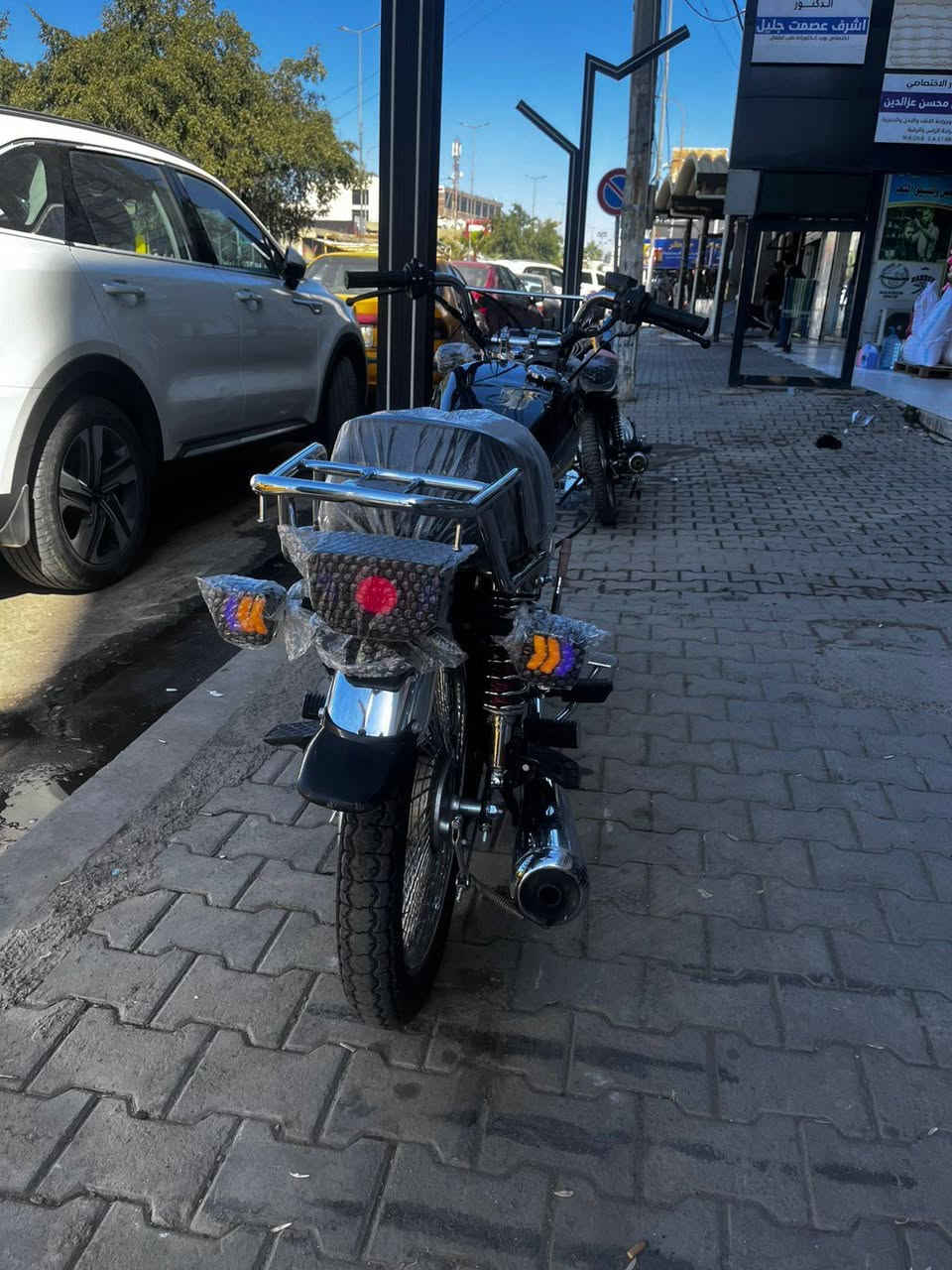 السلام عليكم ماطور موديل 25 سوريك محرك ما مفتوح لايتات كهربائيات شغاله كامل مكمل ملفي صوت كاتم رايده 700 وبي مجال واللي يحب يتصل هذا الرقم ويجي خاص ***********
