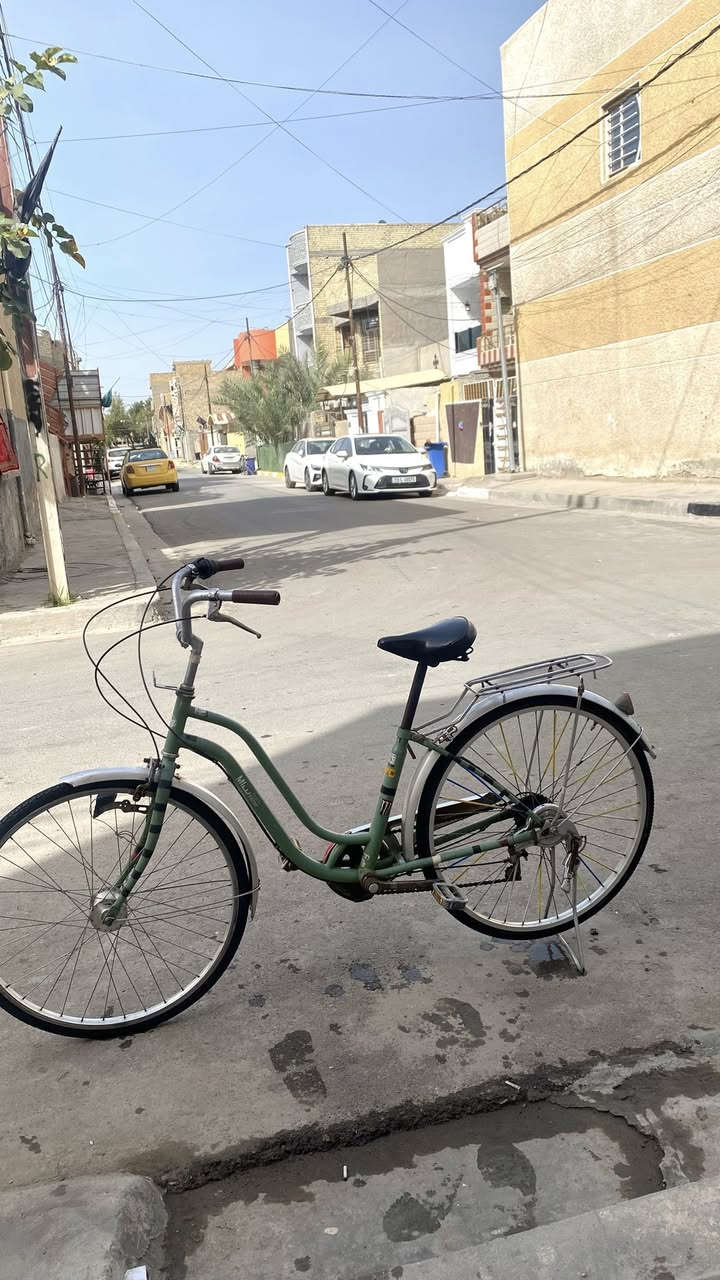 بايسكل بناتي عكرب وحساس للبيع
***********
