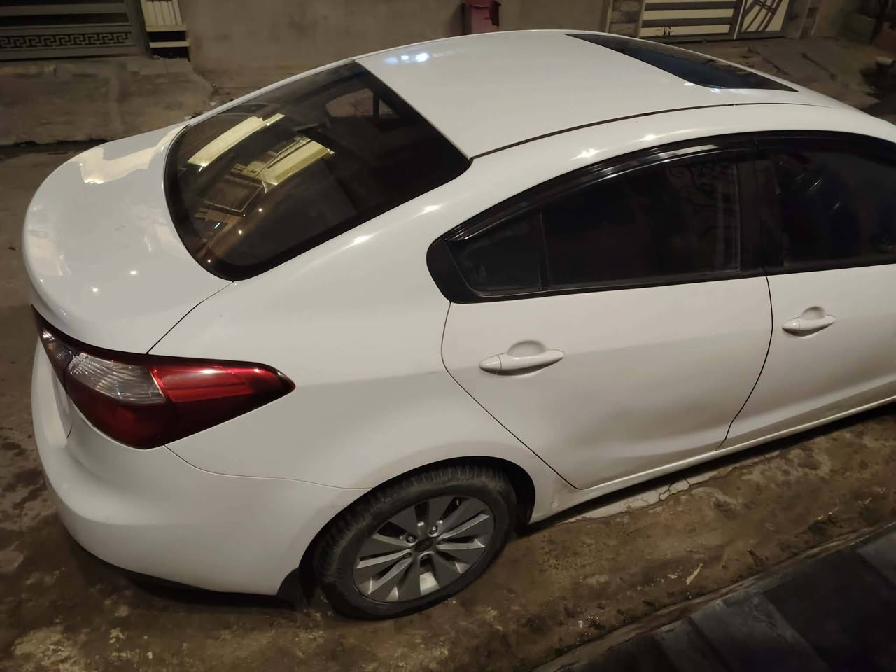 سيراتو 2014 خليجي ماشية 165 الف فول فول سلايت ويلكب سيارة فول محرك كير شرط رقم دولي ضرر بيها باب صبغ وداير صبغ كوبون بانزين اني شرعي 125$ وبيها مجال ***********
