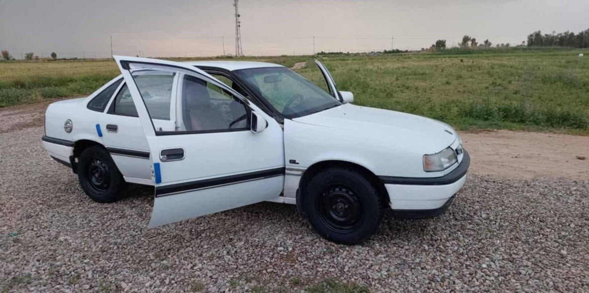 اوپل فیکترا حجم 18
مودیل 1992 رقم اربیل
سبغ بلاد 
رقم تلفون ***********
