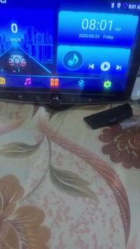 شاشة سيارة • ١٠انج