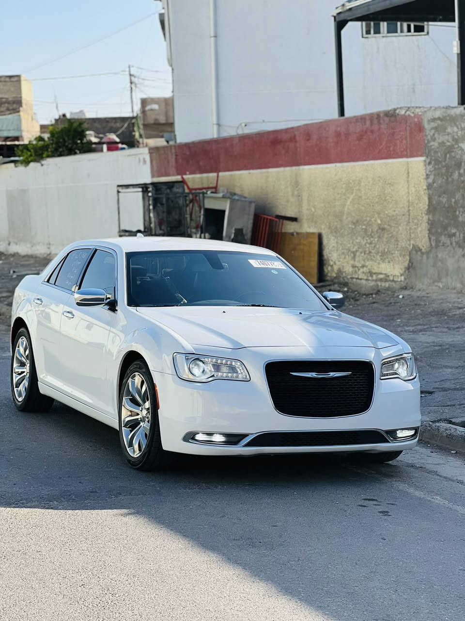 سلام عليكم 
اوباما كرايسلر 
دخول جديد كتاب ظباط رقم ديالى تسلم مرقم جهاز تحويل ثاني يوم بسم المشتري 
الحادث منشور بلصور
موديل 2018
مواصفات
كشنات جلد مشمشي تدفـئة تبريد 
كشنات ذاكره 
خزن ميموري
ستيـرن كهرباء 
تدفئـة بلستيرن 
كروم 
ويل 20 
شاشه كاربلي 
زنون ابيض 
مكان السياره (بغداد)
***********
