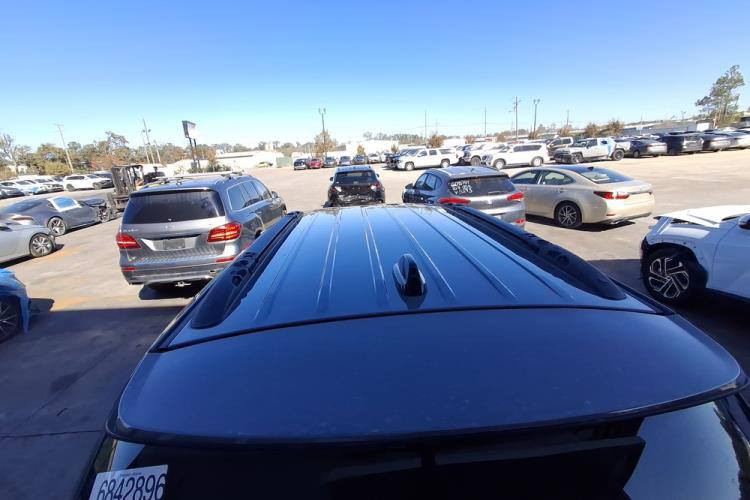 السلام عليكم 
 دورنكو موديل 24 جيتي بلص. فول مواصفات مرقم بغداد باسمي داخله شهداء تستلم وكاله نفس اليوم واي ضمانات حاضر 
حادث الجاملغ فقط بارد وتكحيل وبنيد محدث ابو فتحتات بنيد القديم موجود ماشيه 64 ألف ميل  سياره جديده وجاهزه من كلشي مكاني الشعب 
رقم الهاتف ***********
