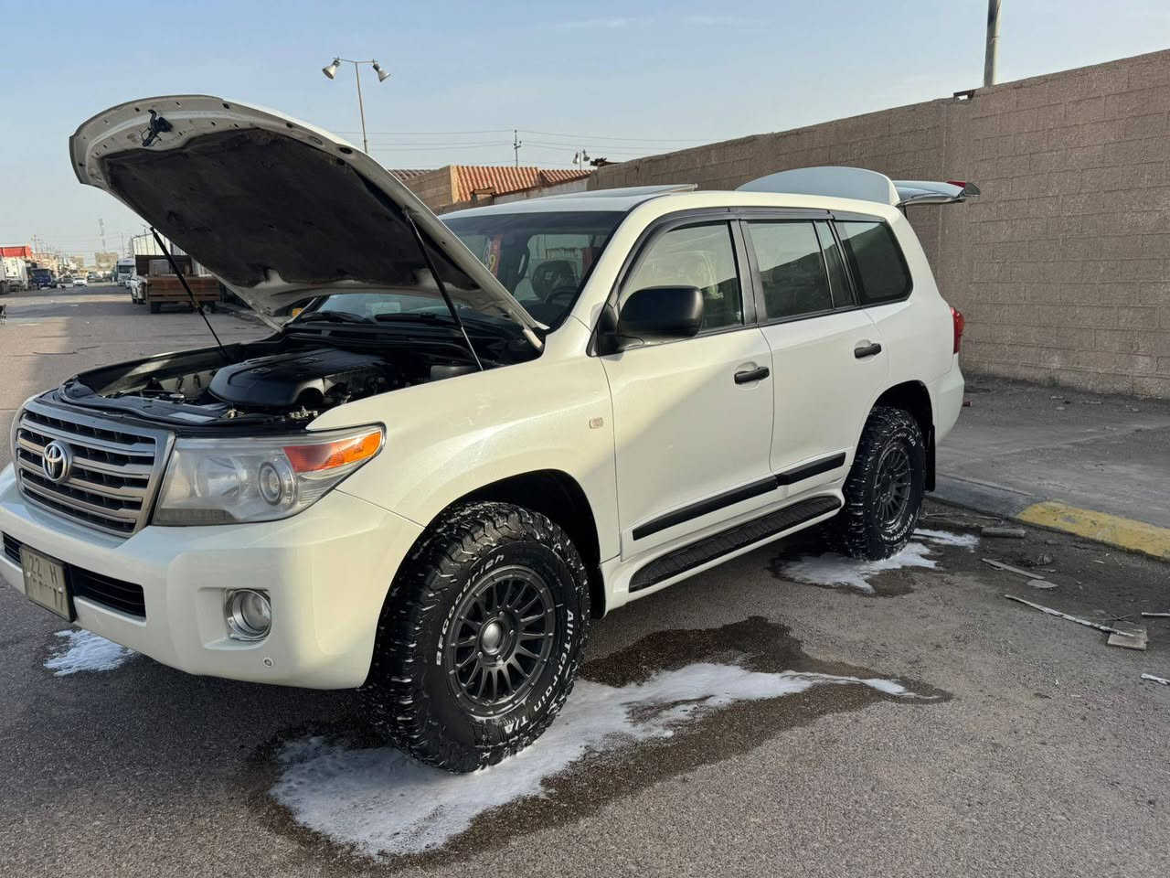 السلام عليكم
#ادوات #ادوات #ادوات
لاند كروزر  Gxr  موديل 2008
#مكفول گص وفتح وعشائر
محرك 6  سلندر   
سياره جديده كارتون بدون نقص 
دخول جديد داخل بيجي 
#المكان البصره 
#السعر 180
***********
