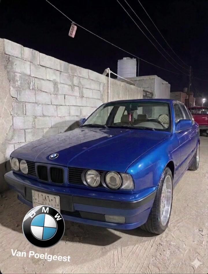 BMW 520i -1988
محرك مفتوح35 

السلام عليكم شباب بي ام مال تعمير السياره صبغتها جديده 
محرك و كير جديد 
لايتات اماميه وبلوجكترات كله زنون 
ويل كب رياضي 18 حلو 
رقم ديالى تحويل ثاني يوم
جام اربع بيبان نزول وصعود هم ملاحظه جامها جوبي
السياره عوزها دواخل وتبريد هم ما كملتهن لان اني موضف كل سبوع يالله انزل للبيت ف ما كملتها لان ما محتاجها وعايفها بالباب و السعر 45 وبيها مجال ما متواجد فيس بس واتساب 
للاستفسار ***********
