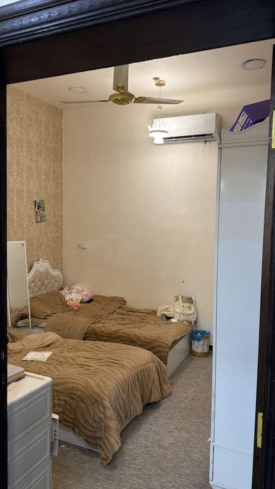 للايجــــــــــــار ✅ 
.
بيت للايجار في حي الرافدين موقع ممتاز بناء حديث 
.
مواصفات البيت  / 
.
غرفتين منام  ، صالة استقبال ، مطبخ ، صحيات ، مخزن 
.
سعر الايجار 750
.

✅ الذهبي للاستثمار العقاري ✅

#مجــــــاز_قانــــــــونيــاً
—————————————
#ملاحظه لعملائنا الكرام يتوفر لدينا عروض عقاريه بيوت للبيع والايجار في كافة مناطق محافظة البصره كذلك يتوفر لدينا بنايات تجاريه للبيع في مناطق ممتازه بوارد شهري ممتاز 
‏‌‎ للمعلومات اكثر التواصل على الارقام الموضحه او زيارة
الموقع 
البصره_ شارع عام حي الزهراء _ قرب مستشفى النفط
***********

#عقارات #بيت #دار #للبيع #استثمار #البصرة #العقارات #الجنينه #الطويسه #كورنيش_شط_العرب #ايجار #بيع 
#مركز_البصرة
