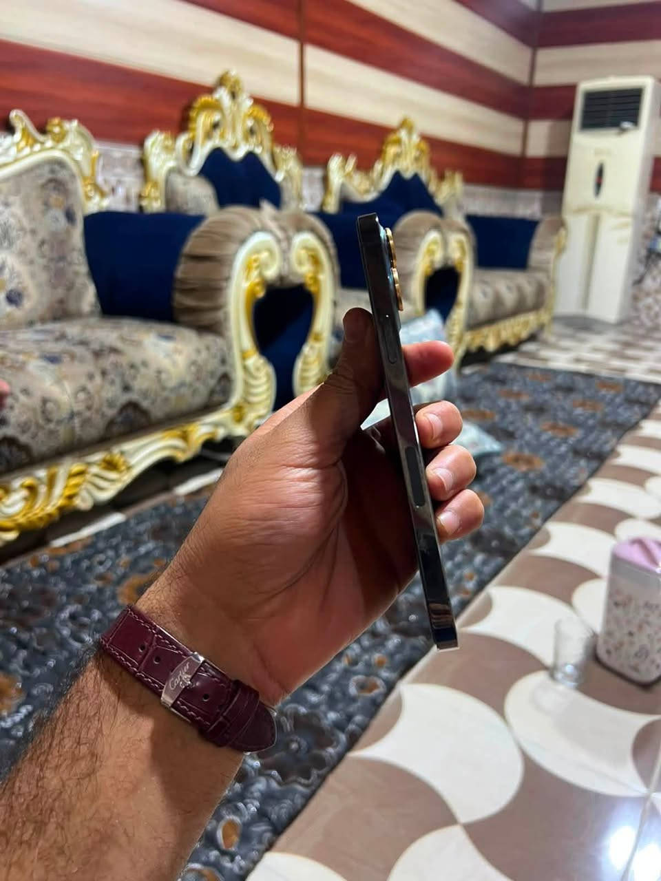 السلام عليكم عندي آيفون ١٢ برو ماكس ما مفتوح  ذاكره 512 اريد اراوس ١٣ وانطي فرق.  او بيع ب ٥٠٠ قفل جهاز نضيف حيل او بيع قفل ٥٠٠ قفل ***********
