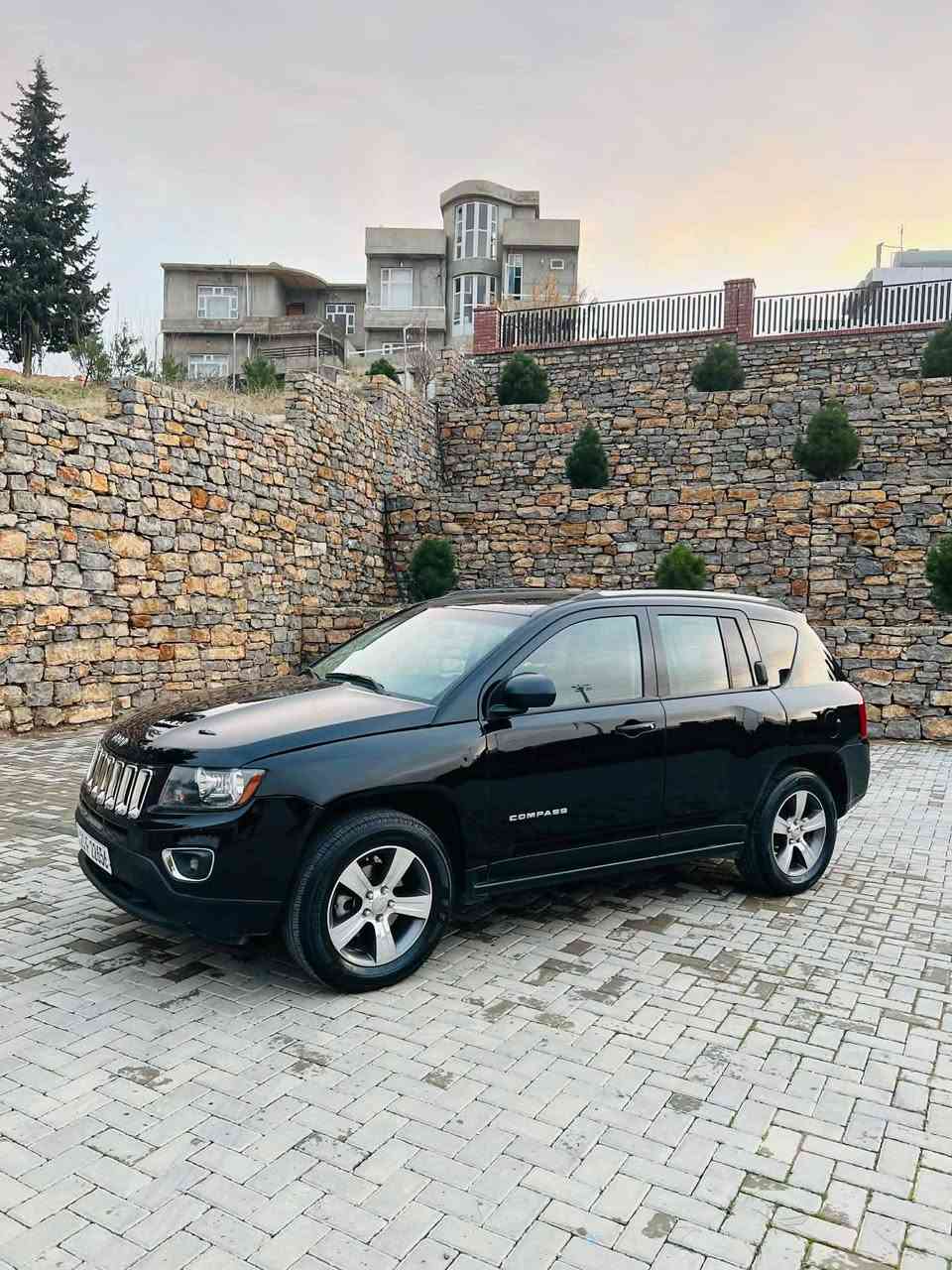 سەرەتا بە ناوی خوای گەورە و میهرەبان

فرۆشتنی خێرا

جیب کۆمپاس

٢٠١٦

مواسفات سپۆرتە گیر تۆماتیکە دەبل گیرە و جام کارەبایی و ئۆتۆیە و دەبل گیچ و دەبل ایرباگ و سوکان ڤۆلیۆم و تعدید سرعە و  سیستەمی تراکشن و ویل کەپە و قفل مرکزی و حاسەیە و زۆر مواسفاتی تر..!

نموونە لە جوانی و پاکی

گیر و مەکینە و کارەبایی و تەبرید و تەقە و رەقە و تندوتۆلی بەشەرت

گیر و مەکینەی بەشەرت نەکراوەتەوە برخوی و بانەدراوە

٨٠ مایل رۆشتووە

سەیارەکە یەک دەستە

دەعم و لیدراوی نیە بەشەرت

سۆنەریم داناوە

پیش و دوای کەپسە و سەقف و شان و چواردەوری شوشەیی

کاڵبوونەوەی نیە

رەقەم و سەنەوی تا کۆتایی ٢٠٣٠ تازەیە بە ناوی خۆمانەوەیە

تەحویل و خرامە و بە ناوکردن بەشەرت

٤ تایە و ویلی لۆکی بیلادی لە ژێرە

ماڵی دۆستە و دیناریک مەسروفی نیە

کامل سیرڤس کراوە و ٤ تایە و ویلی لۆکی بیلادی لە ژێرە

بۆ عەیب و عار پرسیار مەکە.!

شوین// هەڵەبجەی شەهید

سعری// ١١٥ گڵا و مجالیکی برایانەی تیدایە

ئاسیا ***********

کۆرەک ***********

واتساب و تیلگرام و ڤایبەری لەسەرە.! حلبجة, السليمانية
