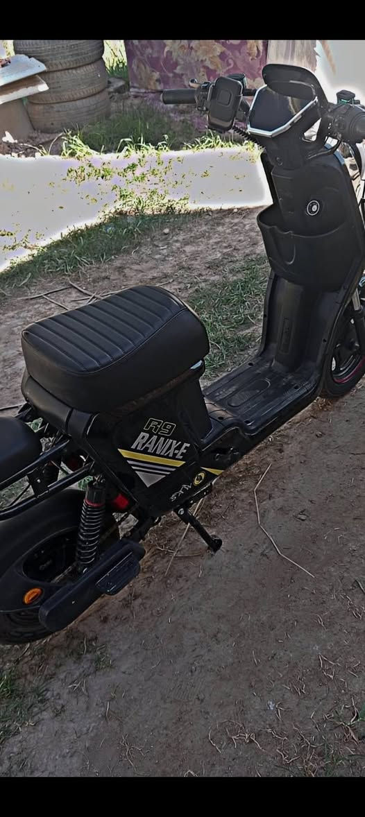 مستخدمة شهر للبيع سعرة  (550)  R9
***********
