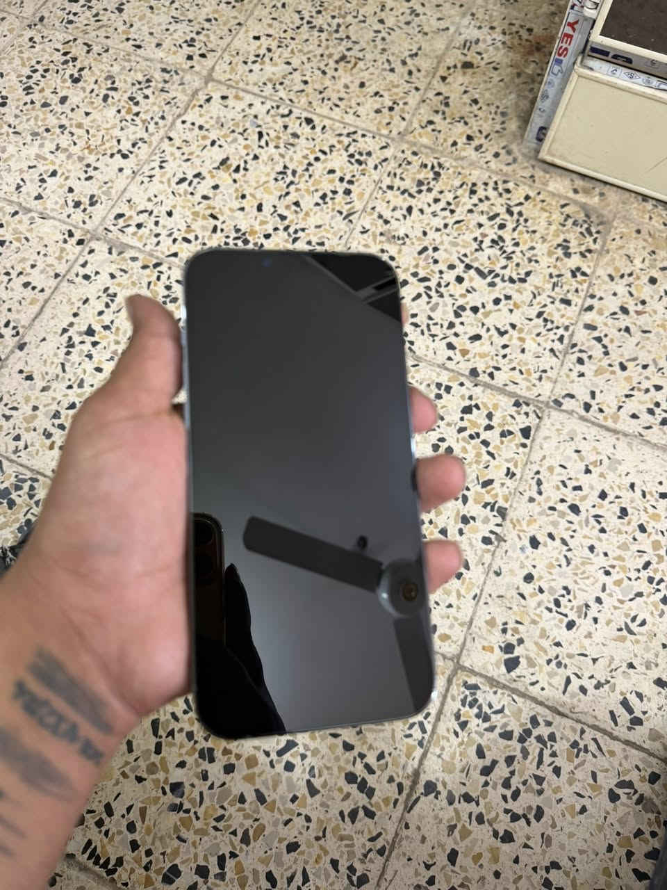 سلام عليكم آيفون 13برو ماكس بطاريه 78 ابلاديه مابدا بي شاشه اصليه اي شرط فيس إيدي شغال كامرات صوت السماعه كله شغال اب شرط جون السوك ب 650 اوً بي مجال حك جيتك ***********وتساب او اتصال مفتوحً
جهاز نضيف اب شكل
