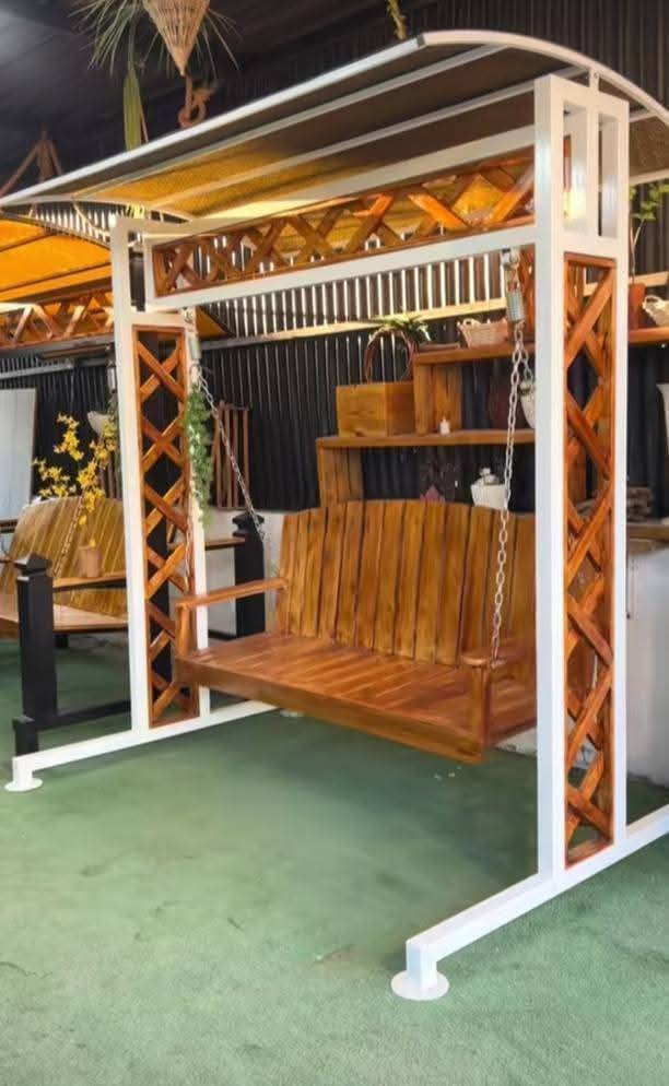 سلام عليكم يعلن ديكورات سروك حداد ⚒️ 
تخفيض بسعر مراجيح 200الف بدال 350
***********☎️
