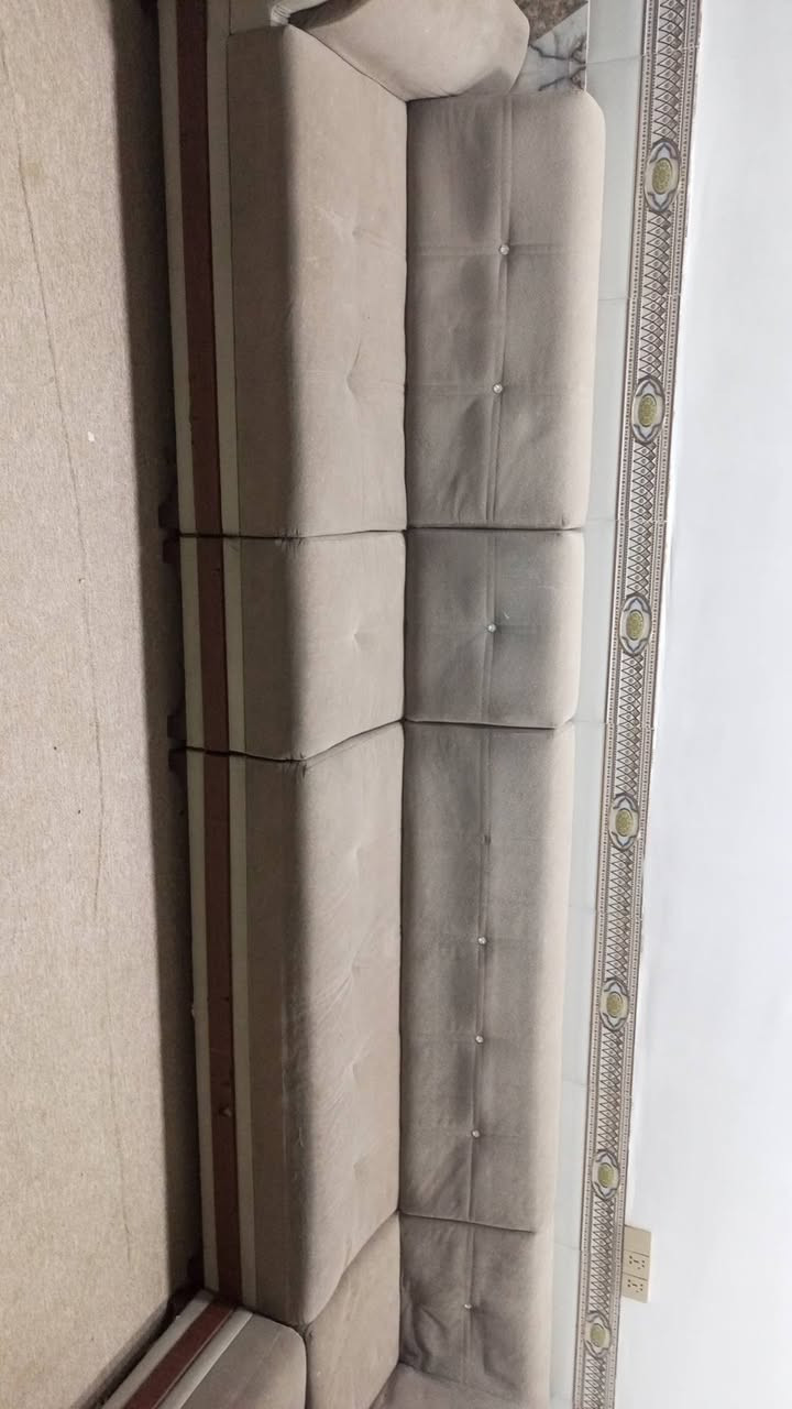 (غراض بيت نضيفه للبيع الاستفسار على الخاص)


**إذا كنت صاحب هذا الإعلان وتريد حذفه لأي سبب، رجاءا أرسل رسالة إلى الدعم الفني**