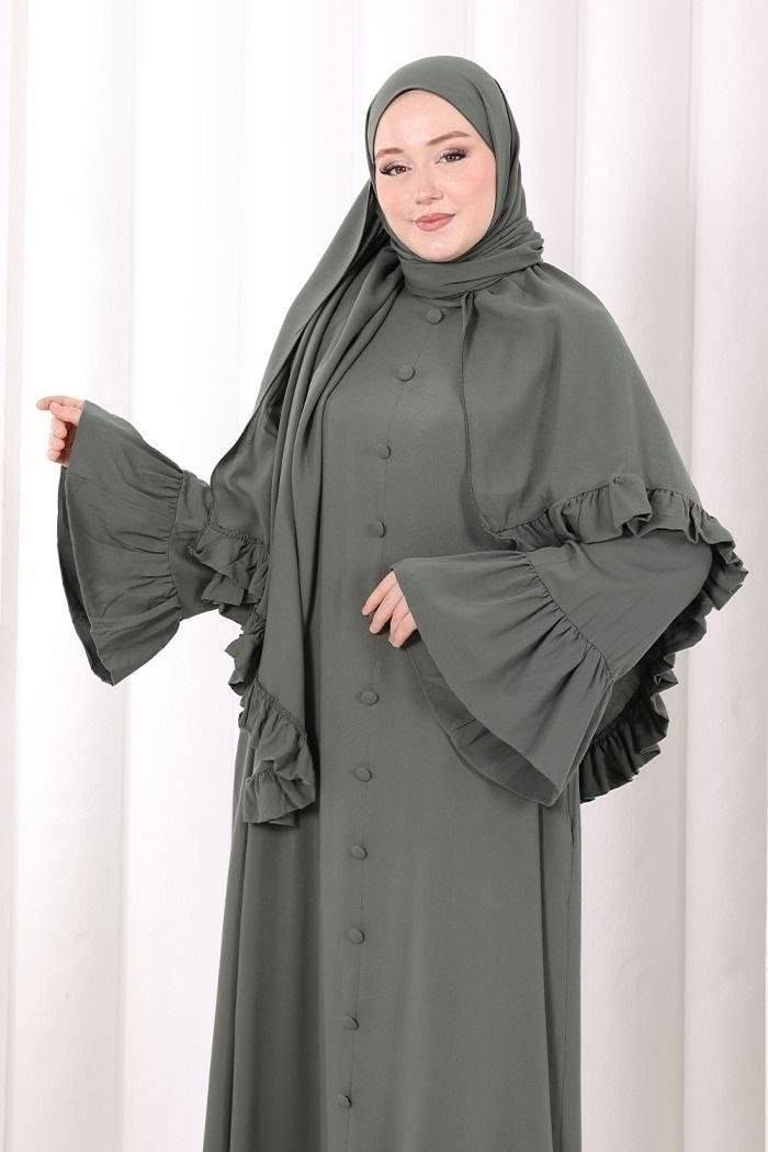 عباية + شال 🔥🩵
القياس M الى 7XL 
القماش  مدينة ايبك تركي نوعية ممتازة صيفي  
سعر القطعه ب ٤٥ الف وتوصيل مجاني 
متوفر توصيل لجميع المحافظات  
للحجز والاستفسار على الرقم 
*********** 💕
بيوتي
