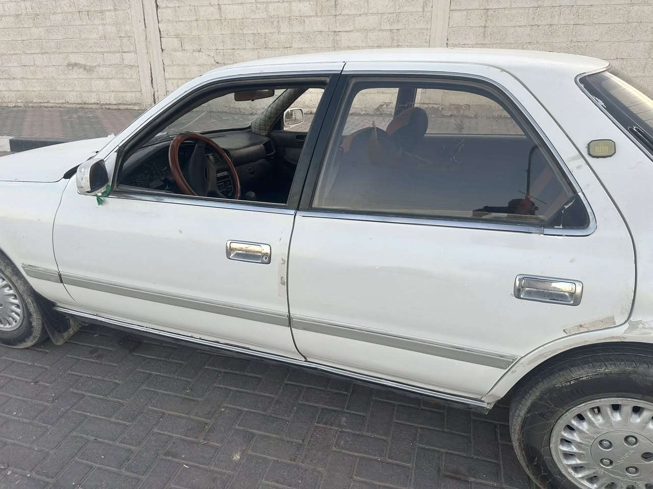 موديل ٩١ محرك نظيف ونجي كير هم نظيف حداديه وسط تخم تاير
راعي بكربلاء 
كهرباء شغاله 
سعر٢٦ وبيه مجال 
مكان كربلاء 
***********
