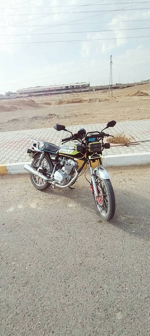 السلام عليكم موطور سيفان موديل 2025 محرك 200ccنشاط فول عندي الشاشه طاكه وشادهه بسيامه  وطعج خفيف بلدبل الوره اليسره محرك ما مفتوح شرط برغي ما مفلول السعر المطلوب 675وبي مجال موجود بس علرقم ***********شراي حياك الله مو شراي لا تعبني♥️
