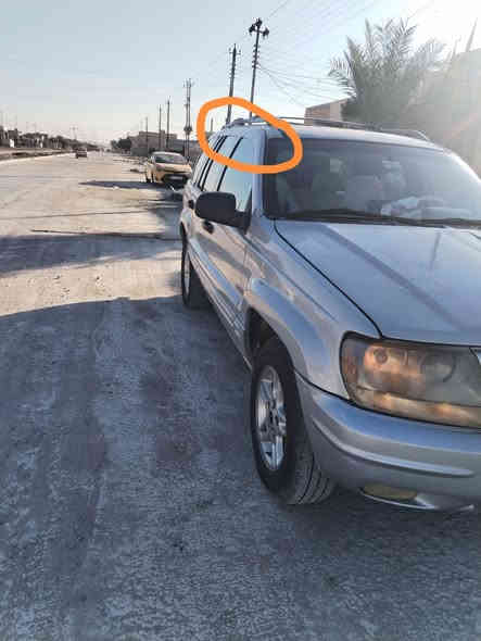 السلام عليكم جيب شيروكي سعر 55 وبيه مجال موديل  2000 السياره مصبوغه عوزهه بوليش ضربتهه خفيفه بس من فوك السياره نضيفه صدرهه 75بالميه السياره فول فتحه وحساسات السياره باسمي رقم كركوك دولي انكليزي مشروع وطني عوزهه ترتيبات قليله  مكاني بغداد رقم*********** مامتوجد عله فيس
