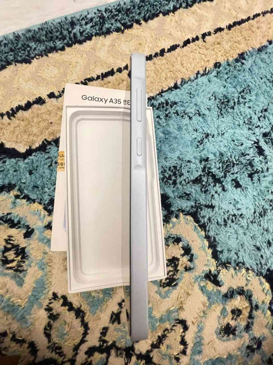 سلام عليكم جهاز سامسونج A35 نضافة كدامك مامفتوح ولا مبدل بي أي شي بعدة جديد شحن سريع ويطول يوم كامل مع ملحقات كارتونة وكيبل تاب سي سعرة 325 العنوان بغداد الرئاسة واتساب ***********
