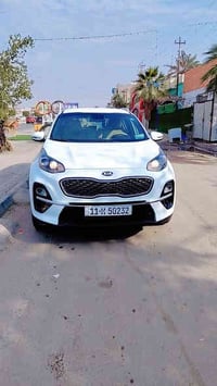 اخوان للبيع كيا سبورتج خليجي موديل ٢٠٢٠ السياره نص فول  تحكم ثلاث وضعي...
