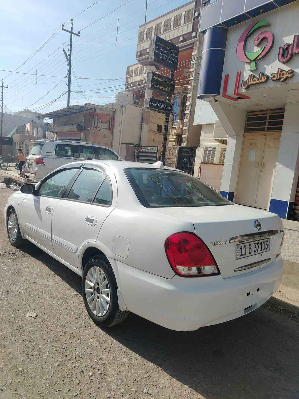 للبيع نيسان سني موديل 10 خليجي
بدون حادث فقط رش ثلاث قطع سونار مرفق مع المنشور

كير مكينه مكفولات تبريد ثلج حداديه صدر جديد تخم تاير جديد ترايها حلو رقم بغداد أنكليزي بأسمي السعر 98 اوبيها مجال للشراي مكاني ديالى بعقوبة للستفسار أتصال ع الرقم ***********
