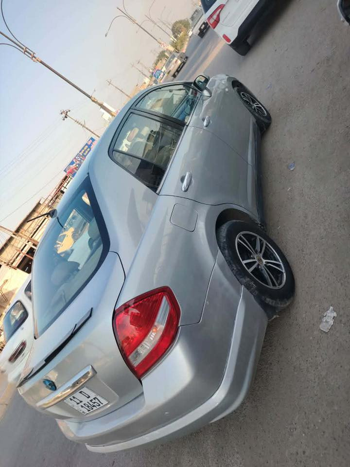 نيسان تيدا موديل ٢٠٠٧ قضاء بلد ***********
