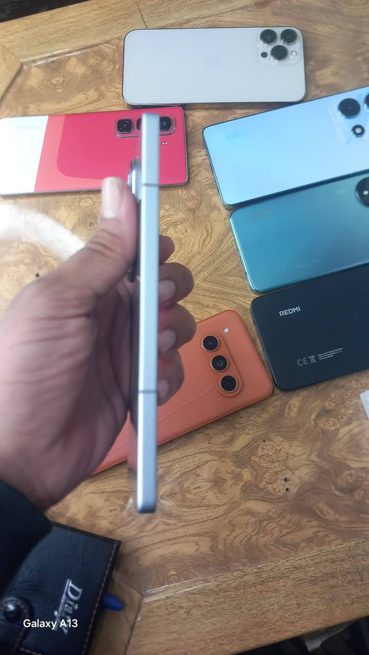 انفنكس نوت ٥٠ برو الجهاز اخو الجديد 
نضافه ١٠٠ بل ١٠٠ ذاكرة ٢٥٦ 
رام الخارجي ١٢+١٢ الجهاز مكفول كفاله 
عافه مكان  بغداد الامين الثانيه 
*********** سعر ٢٦٠ قفل 
بدون ملحقات
